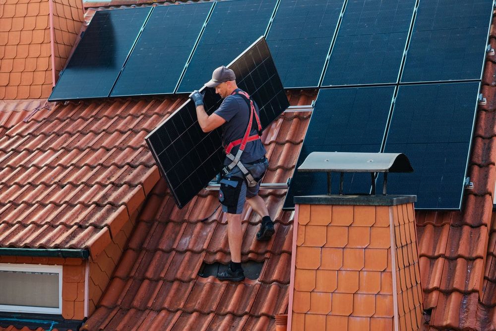 AGR-zertifizierte Photovoltaik-Module erleichtern das Handling AGR-zertifizierte Photovoltaik-Module erleichtern das Handling