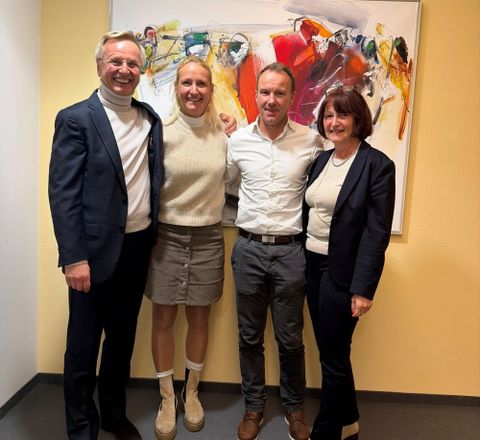 Zwei Generationen der Schröder-Group-Leitung