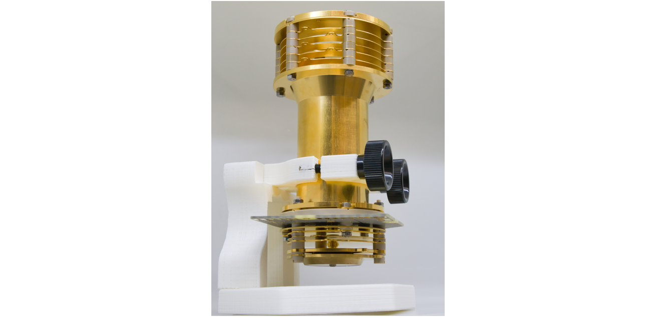 Laser-Massenspektrometer miniaturisiertes Laser-Massenspektrometer, das an der Universität Bern entwickelt und gebaut wurde.