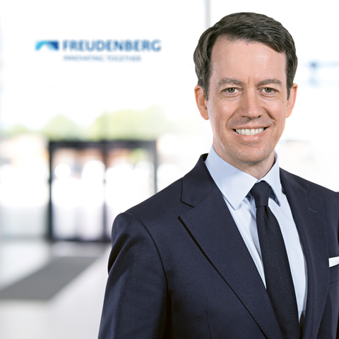 Freudenberg Sealing Technologies hat einen neuen CEO: Dr. Alexander Rozmán