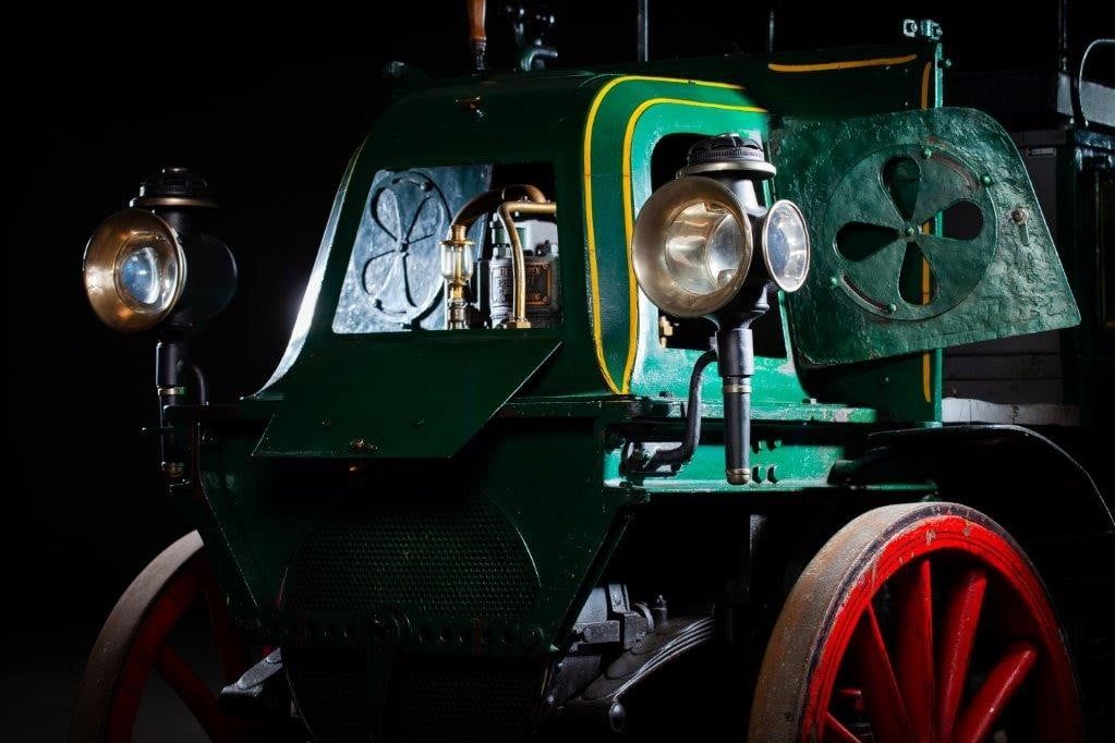 Der Daimler Kardan-Lastwagen von 1899 Der Daimler Kardan-Lastwagen von 1899