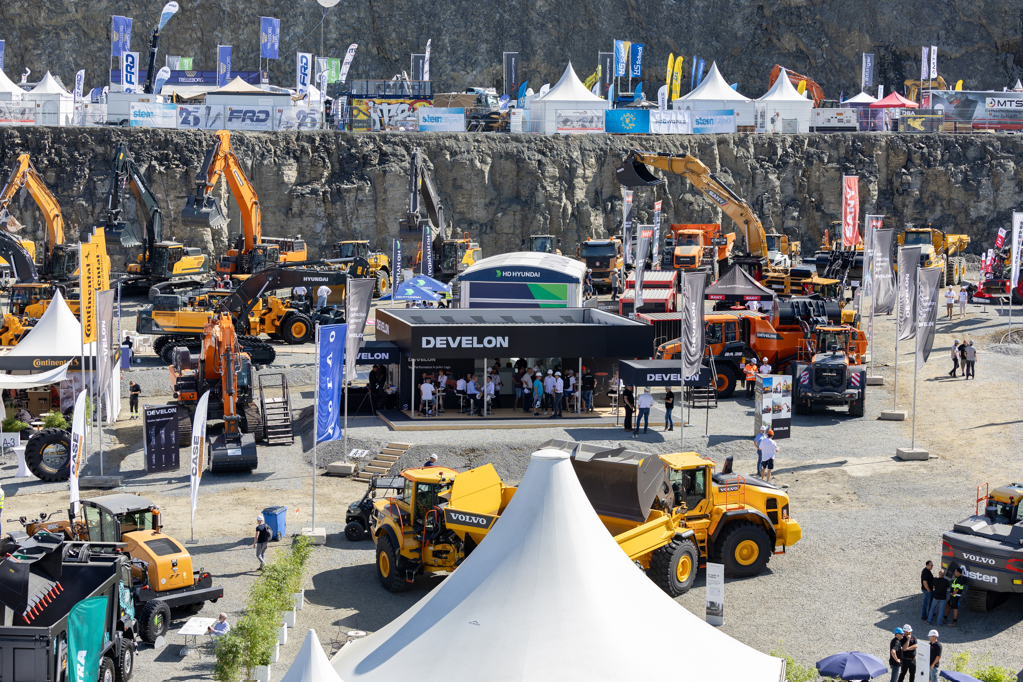 Develon auf der steinexpo 2026