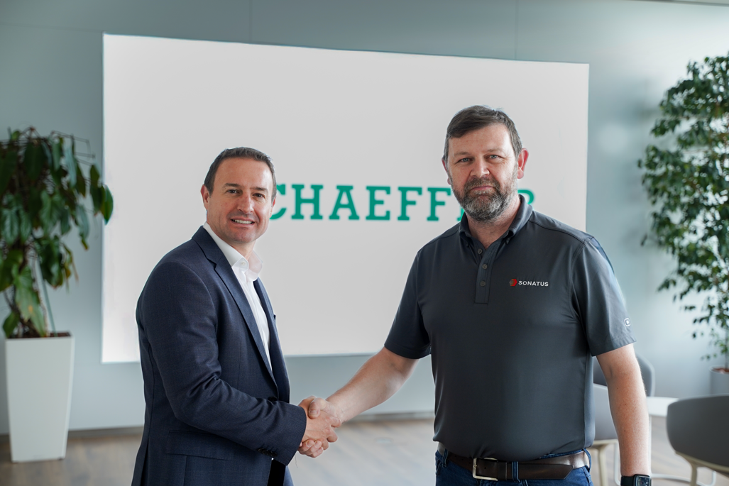 Schaeffler und Sonatus integrieren KI-Algorithmen in Steuergeräte für softwaredefinierte Fahrzeuge