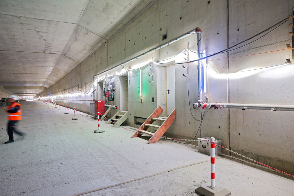 Tunnelbau auf der A81: Zeppelin Rental gewährleistet sichere Fluchtwege