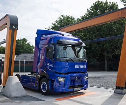 Milence formt elektrisierende Verbindung Milence formt elektrisierende Verbindung