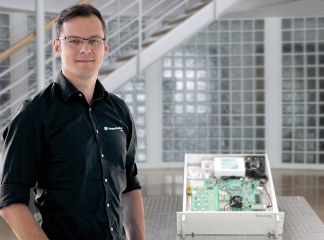 IT-Sicherheit und Quantenforschung: Fraunhofer IPMS stellt QRNG Q-Dice vor