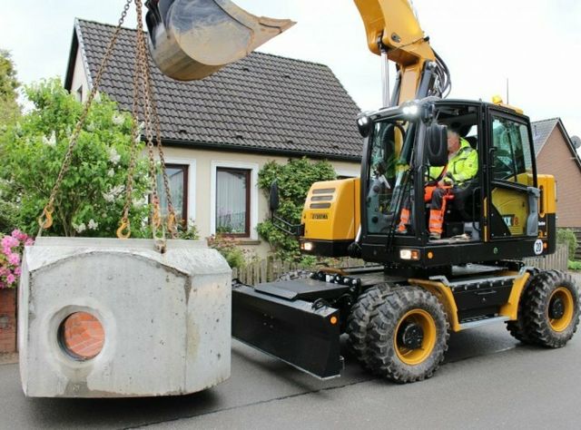 Der Hydrema MX City-Bagger auf Road-Show mit SW48 von ZD Solution KG