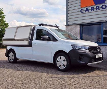 Umgebauter Nissan E-Townstar auf der Straße