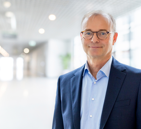 Dr. Michael Grosse Dr. Michael Grosse