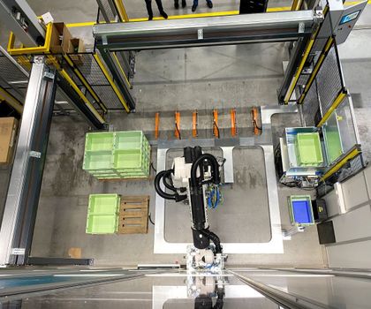 Nominiert als materialfluss Projekt des Jahres 2026: Hörmann Intralogistics: AutoStore-System für Siemens Rastatt mit KLT-Pickroboterzelle Nominiert als materialfluss Projekt des Jahres 2026: Hörmann Intralogistics: AutoStore-System für Siemens Rastatt mit KLT-Pickroboterzelle