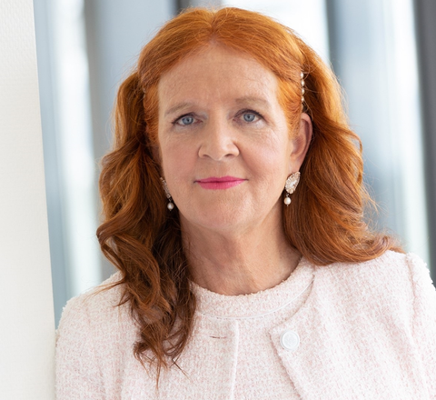 Neurologie: Prof. Dr. Uta Meyding-Lamadé erhält das Bundesverdienstkreuz