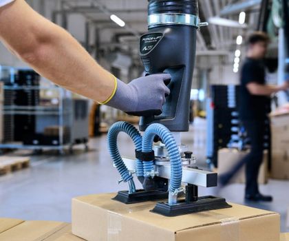 Vacuum technology: Flexible lever solutions Vacuum technology: Flexible lever solutions