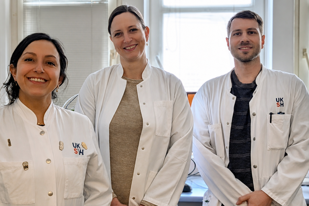 Morbus Crohn: Immunantwort auf Candida albicans kann krankheitsfördernd sein Das Team: Rios Martini, Bacher, Hofmann. Forschende des Exzellenzclusters „Precision Medicine in Chronic Inflammation“ (PMI) an der Christian-Albrechts-Universität zu Kiel.