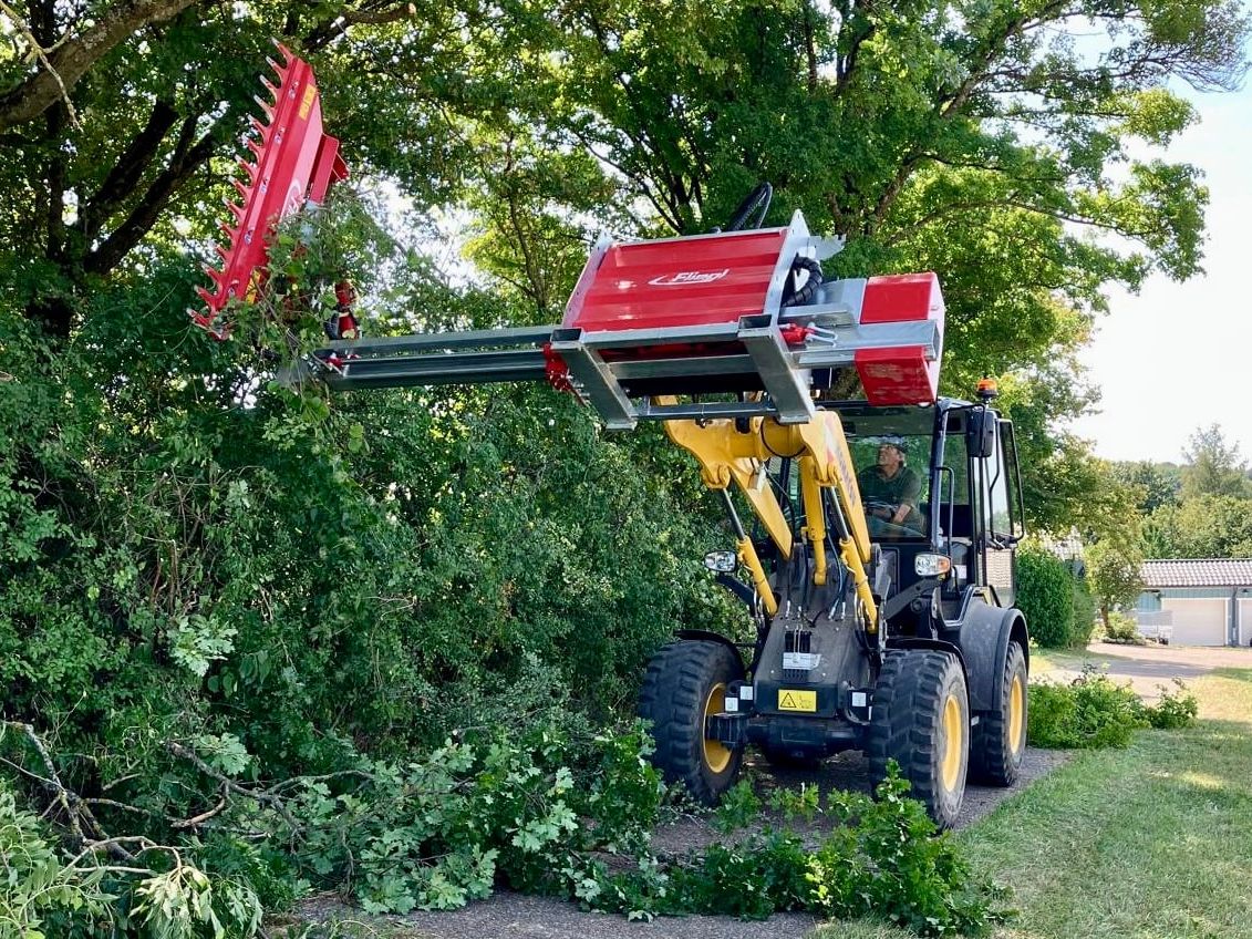 Effizient, vielseitig, nachhaltig: Neuer Komatsu-Radlader im kommunalen Einsatz Effizient, vielseitig, nachhaltig: Neuer Komatsu-Radlader im kommunalen Einsatz