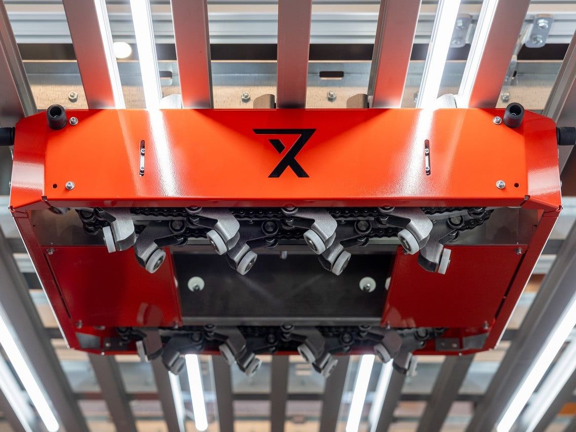 Crane technology: CeiliX and Kassow Robots present omnidirectional ceiling cobot