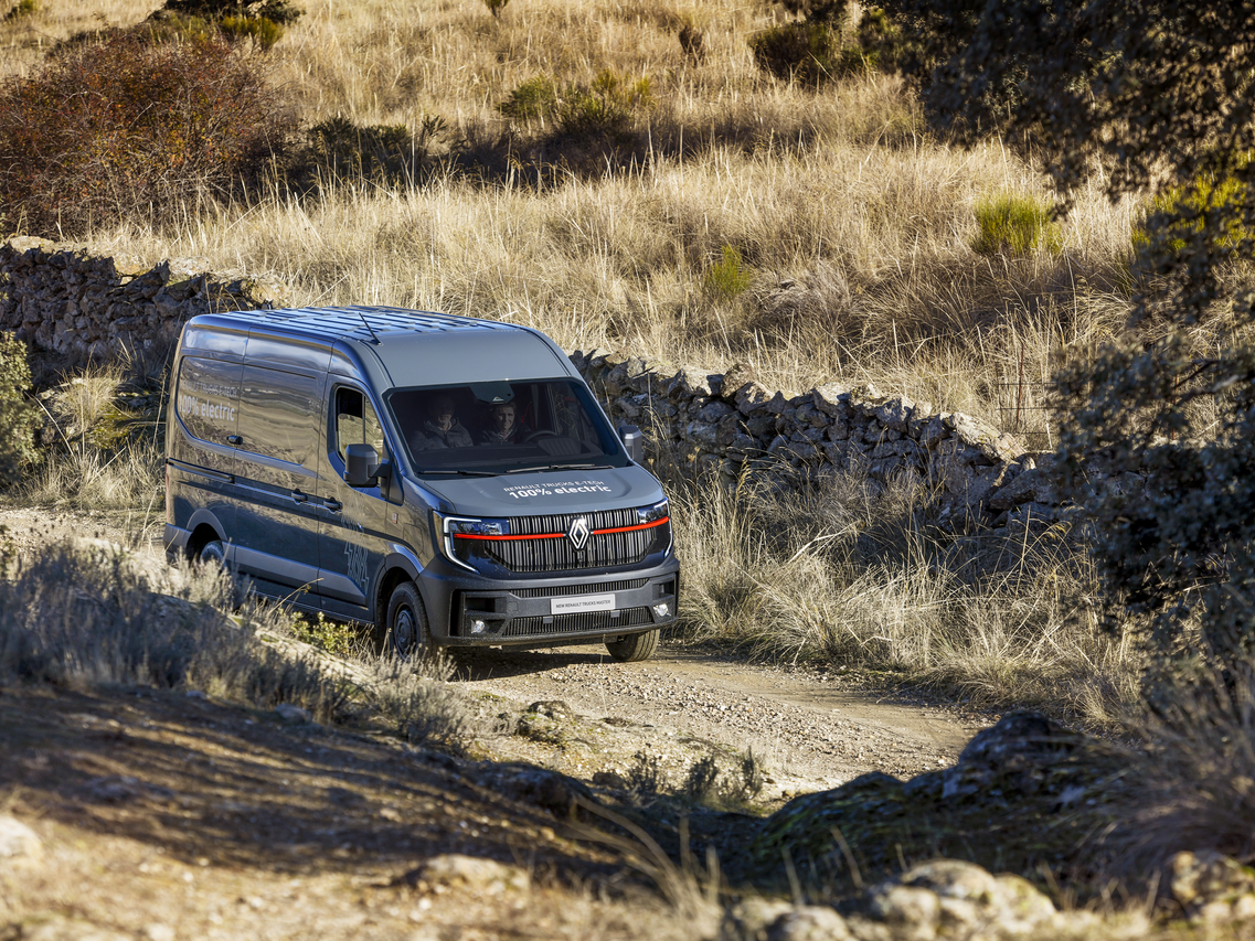 Renault Trucks widmet einen Teil seines Stands seiner Transportpalette und präsentiert zwei Elektromodelle.