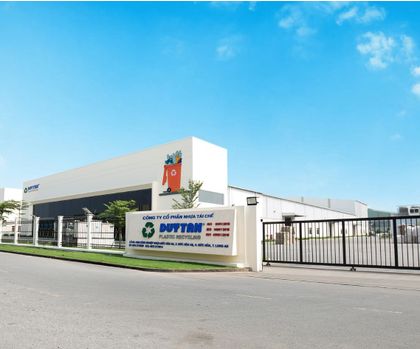 PET-Recycling mit Starlinger: Bottle-to-Bottle-Recycling in Vietnam Unternehmensgebäude