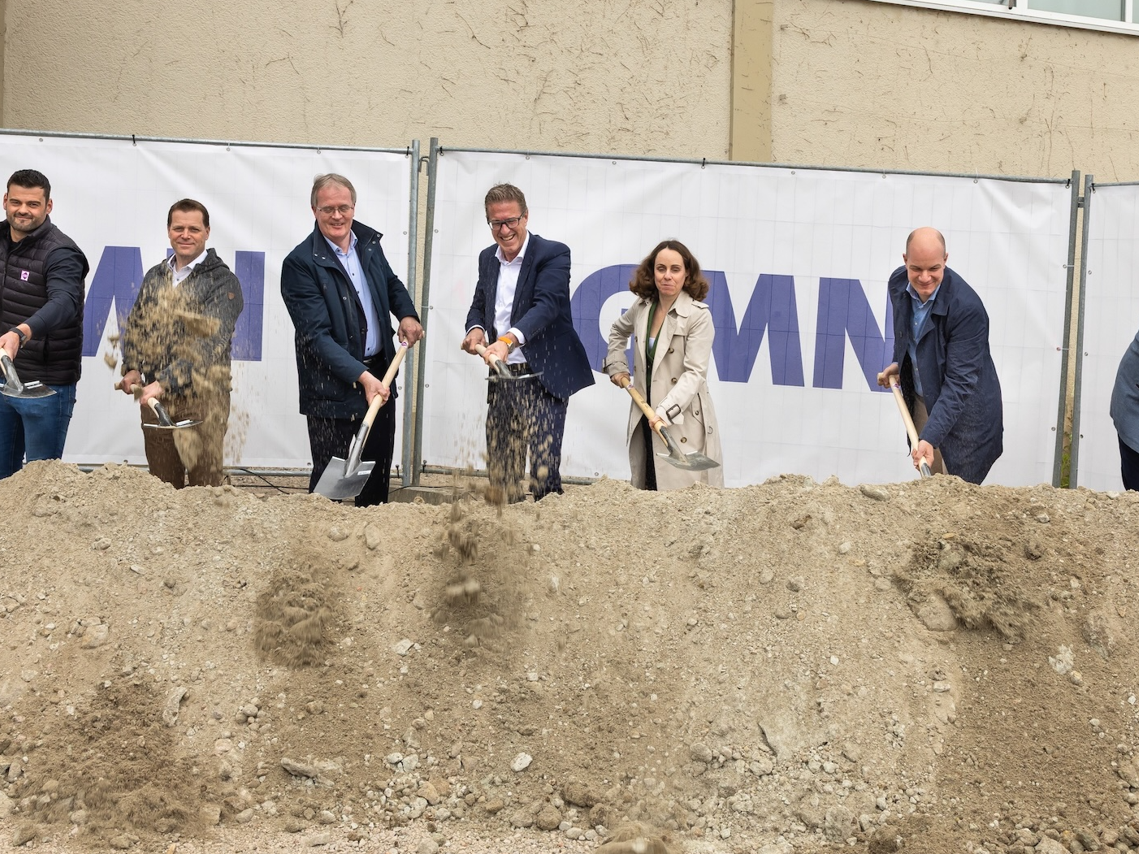 Hochpräzisions-Kugellager: GMN investiert 28 Millionen Euro investiert 28 Millionen am Standort Nürnberg Spatenstich bei der GMN in Nürnberg. Das Familienunternehmen investiert 28 Millionen Euro in Produktionskapazitäten für Hochpräzisions-Kugellager in Franken