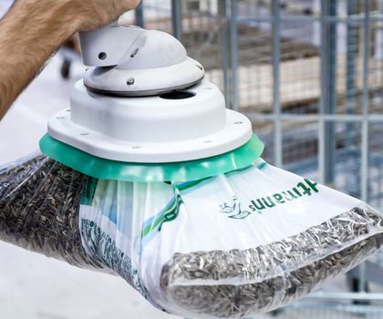 Vakuum-Schlauchheber: Neuer Greifer für den Jumbo Vakuum-Schlauchheber: Neuer Greifer für den Jumbo