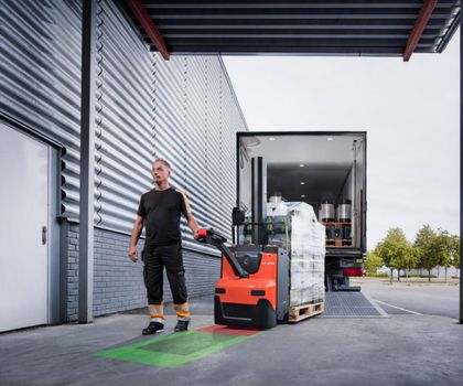 Assistenzsysteme: Mehr Sicherheit im Lager Assistenzsysteme: Mehr Sicherheit im Lager