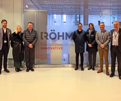Partnerschaft ausgebaut: Albis vertreibt für Röhms Plexiglas in UK und Irland Partnerschaft ausgebaut: Albis vertreibt für Röhms Plexiglas in UK und Irland