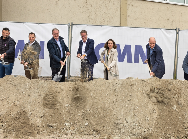 Groundbreaking ceremony at GMN in Nuremberg. The family-owned company is investing 28 million euros in production capacity for high-precision ball bearings in Franconia