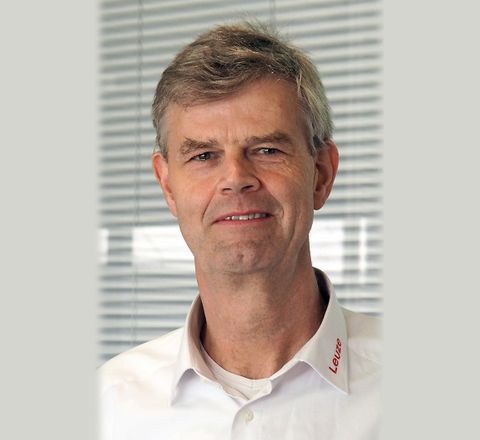 Dieter Eßlinger ist verantwortlich für Product Launches & Sales Coordination bei Leuze electronic. Dieter Eßlinger ist verantwortlich für Product Launches & Sales Coordination bei Leuze electronic.