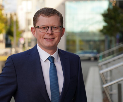 Hendrik Rawe übernimmt Leitung des Geschäftsbereichs Fach- & Endverbrauchermessen der Deutschen Messe Hendrik Rawe übernimmt Leitung des Geschäftsbereichs Fach- & Endverbrauchermessen der Deutschen Messe