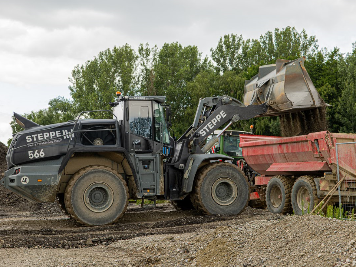 Der Radlader L 566 XPower ist dank seines hydrostatischen Antriebs besonders effizient.