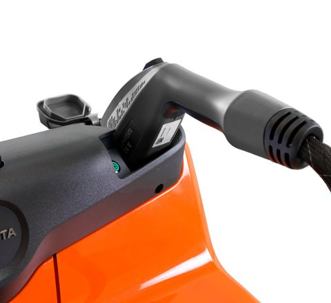 Peak load management in forklift trucks: Intelligent energy management prevents expensive power peaks Peak load management in forklift trucks: Intelligent energy management prevents expensive power peaks