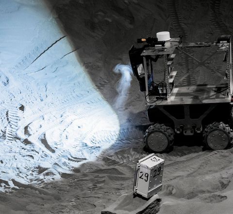 DLR: Swarm navigation system consisting of sensors, rovers and astronauts
