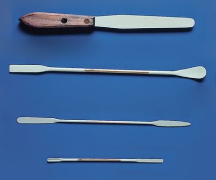 Schneid- und Greifwerkzeuge von Reichelt: Messer und Skalpelle für Labor und Produktion Schneid- und Greifwerkzeuge von Reichelt: Messer und Skalpelle für Labor und Produktion