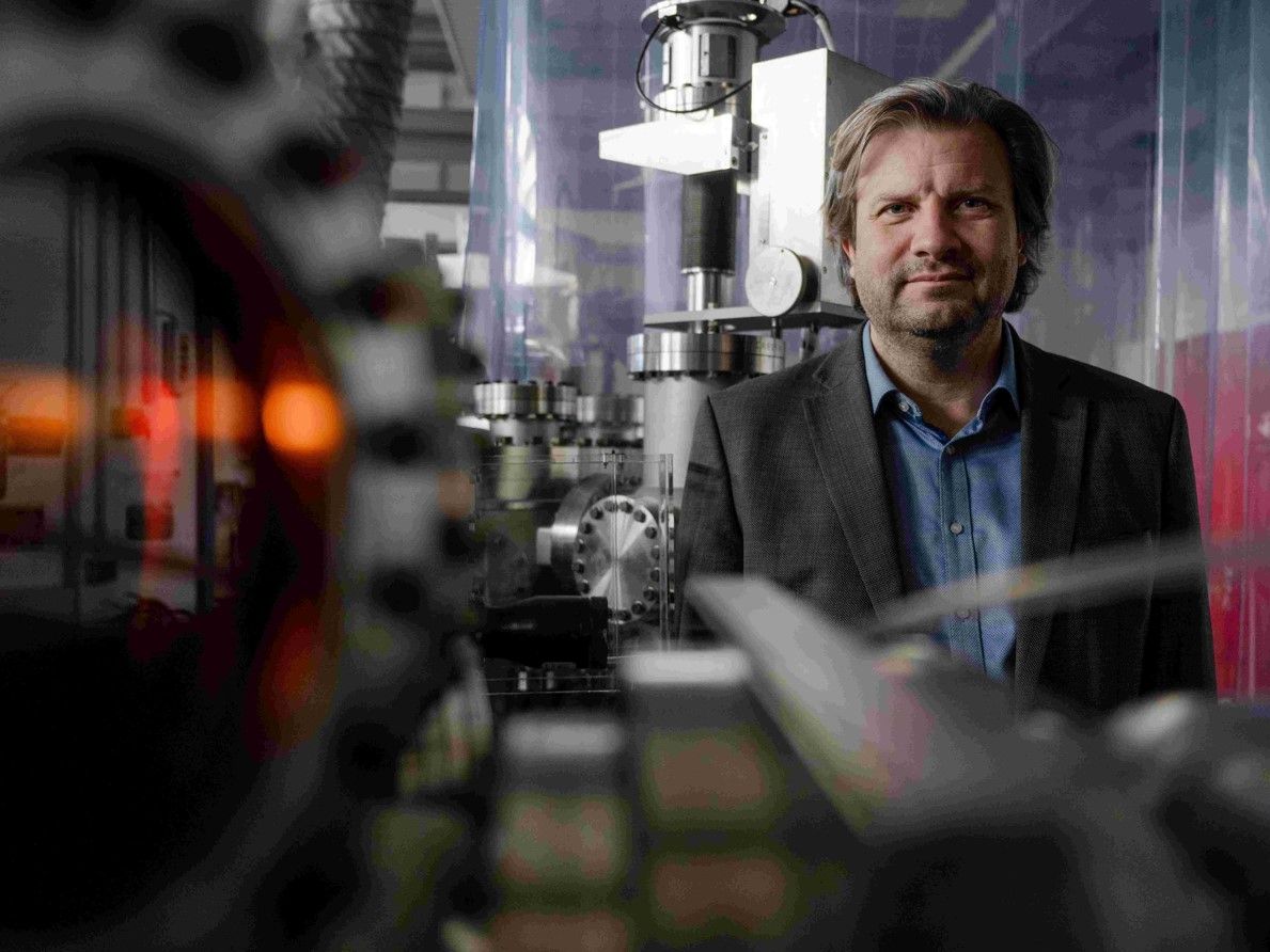 Forschung zu multifunktionalen Mischkristalloberflächen: 9 Millionen Euro für die Materialforschung Alfred Ludwig
