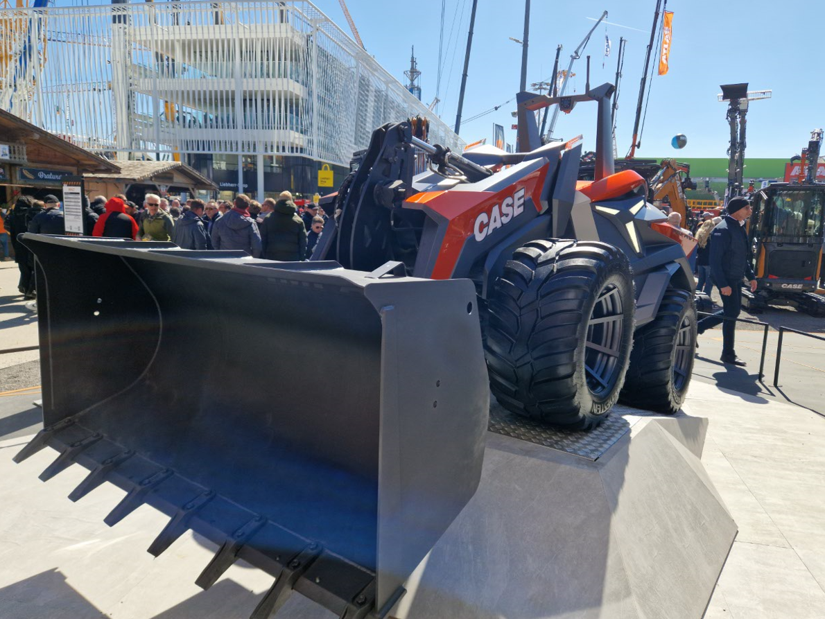 Ein roter autonom fahrender Lader von Case Construction
