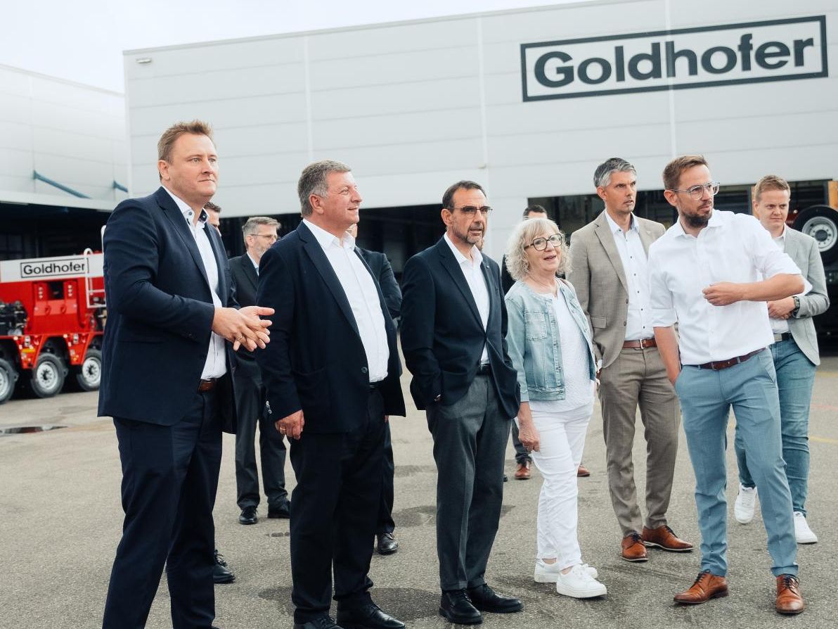 Innovation trifft bei Goldhofer auf politische Unterstützung Innovation trifft bei Goldhofer auf politische Unterstützung