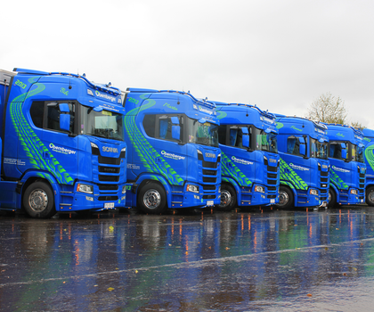 Scania Leasing Österreich feiert 20-jähriges Jubiläum: Ganzheitliche Lösungen für Nutzfahrzeuge Scania Leasing Österreich feiert 20-jähriges Jubiläum: Ganzheitliche Lösungen für Nutzfahrzeuge