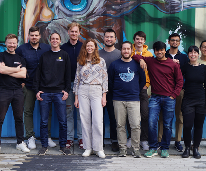 Spektrale Intelligenz: Geschlechtsbestimmung im Hühnerei auf Basis von KI-gestützter Spektroskopie Das Team des Münchner Startup Omegga entwickelt sogenannte spektrale Intelligenz, eine Verbindung aus Künstlicher Intelligenz und Spektroskopie.