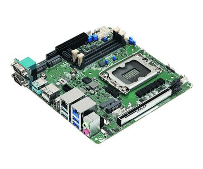 Spectra: Mini-ITX-Board für industrielle Anwendungen