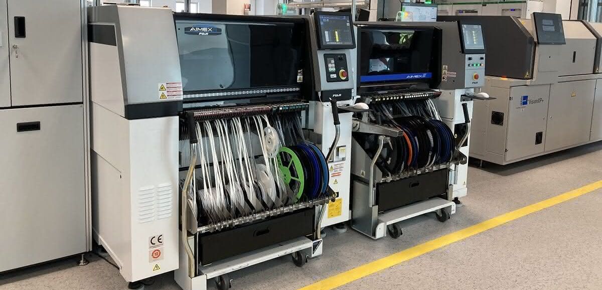 Elektronikfertigung: SMT-Linie in der Automobilindustrie modernisieren | Cobo & Fuji SMT-Linie bei Cobo von Fuji