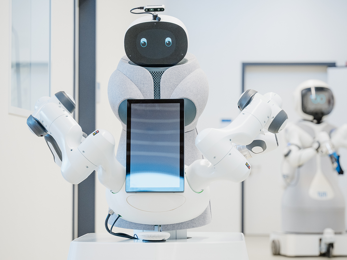 Technische Universität München: Neuer Assistenzroboter für die Pflege Technische Universität München: Neuer Assistenzroboter für die Pflege