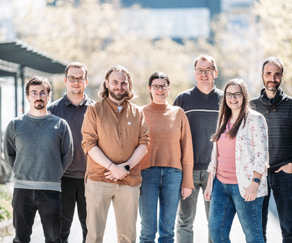 Mikrobiologie: Bakteriendatenbank BacDive überschreitet 100.000 Stämme Das BacDive-Team in 2025
