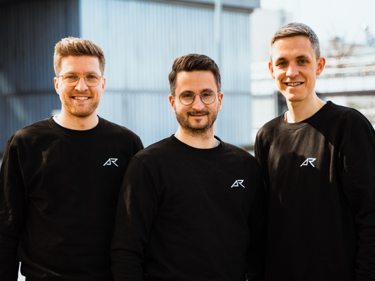 Athenyx Robotics GmbH founding team: RWTH Aachen University spin-off brings AI robotics to industrial applications Athenyx Robotics founding team: from left to right Manuel Belke, Oliver Petrovic and Christoph Susen