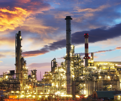 Deutsche Wirtschaft 2026 weiter in der Krise? Jeder dritte Betrieb plant Stellenabbau - Industrie besonders betroffen Symbolbild Industrie: Die deutsche Wirtschaft hat auch im Jahr 2025 die erhoffte konjunkturelle Wende nicht geschafft. Die Industrie steht weiterhin am stärksten unter Druck.