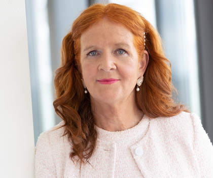 Neurologie: Prof. Dr. Uta Meyding-Lamadé erhält das Bundesverdienstkreuz
