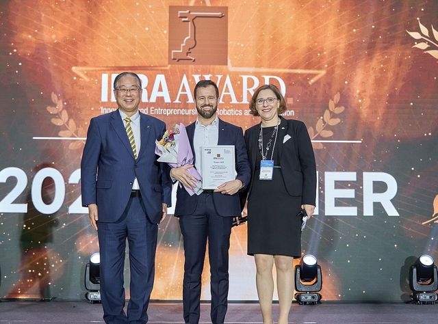 International Federation of Robotics: Roboter 'Otto' gewinnt IERA Award 2025 International Federation of Robotics: Roboter 'Otto' gewinnt IERA Award 2025