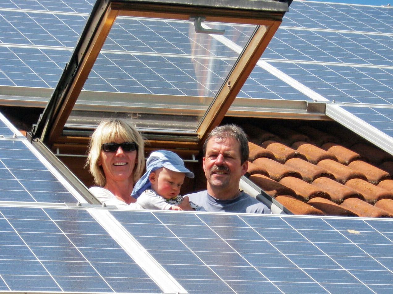 70 Prozent der Bürger sprechen sich dafür aus, den Ausbau erneuerbarer Energien und Speichertechnologien weiter zu vergrößern. 70 Prozent der Bürger sprechen sich dafür aus, den Ausbau erneuerbarer Energien und Speichertechnologien weiter zu vergrößern.