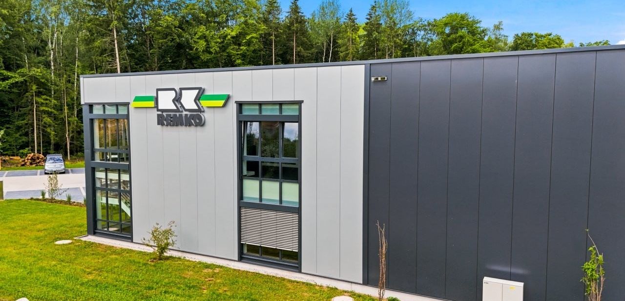 Remko eröffnet neues Schulungs- und Servicecenter in Illschwang Remko eröffnet neues Schulungs- und Servicecenter in Illschwang