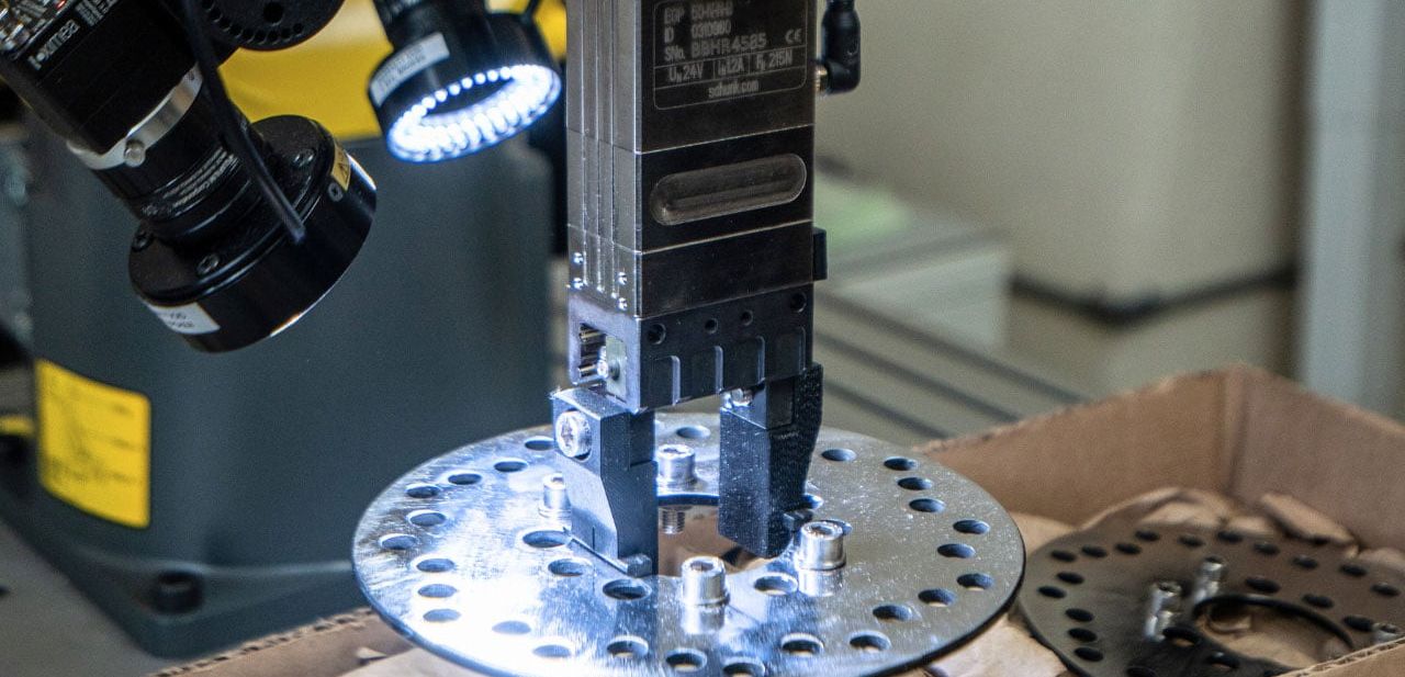 AI-based vision systems can handle variances in the appearance of workpieces AI-based vision systems can handle variances in the appearance of workpieces