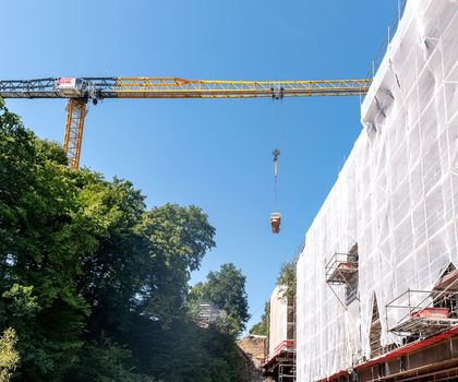 BKL setzt Schwerlast-Obendreher für Sanierung historischer Eisenbahnbrücke in NRW ein BKL setzt Schwerlast-Obendreher für Sanierung historischer Eisenbahnbrücke in NRW ein