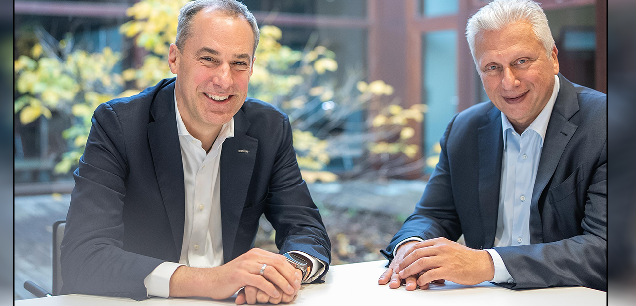 From left: Cedrik Neike, CEO of Digital Industries and member of the Managing Board of Siemens AG and Aiman Ezzat, CEO of the Capgemini Group.